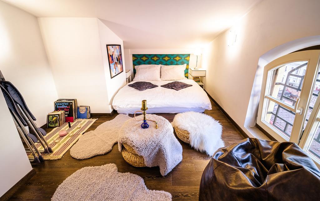 Rooftop Triplex Apartment In Centre ฮราเดตสคราโลเว ภายนอก รูปภาพ