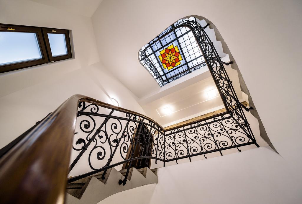 Rooftop Triplex Apartment In Centre ฮราเดตสคราโลเว ภายนอก รูปภาพ